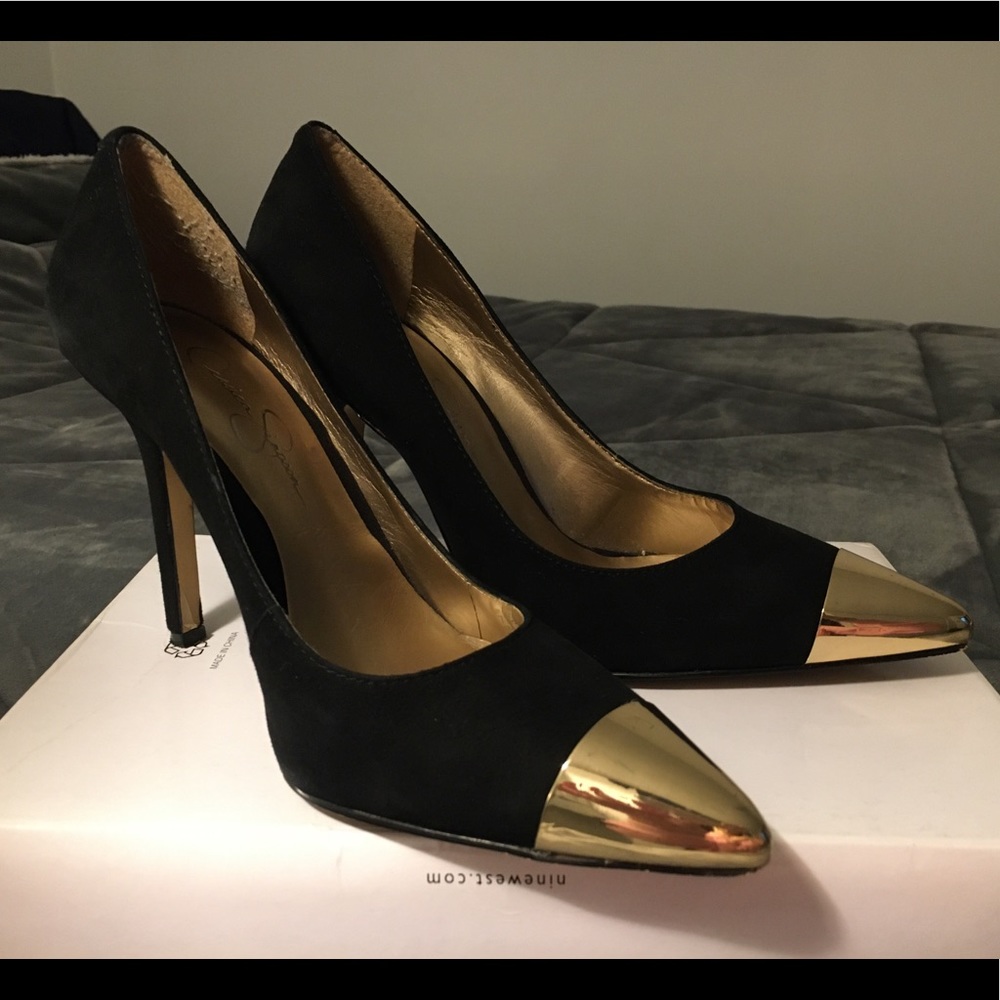 Jessica Simpson gold toe black suede pumps size 7